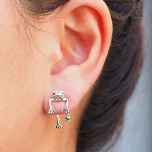 New frog earrings DAD1087  FINAL MARKDOWN